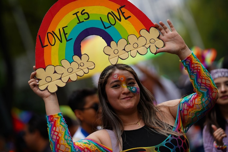 Aspecto de una marcha del Orgullo LGBT+, en Ciudad de México.