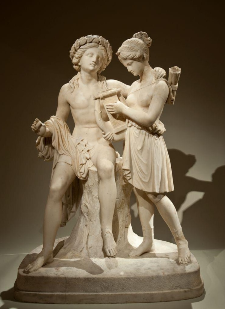 Estatua de Artemis y Apolo