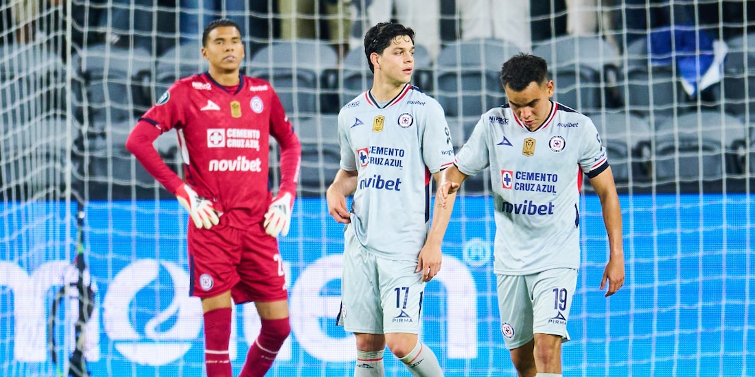 Cruz Azul quedó con un pie fuera de la Concacaf Champions Cup tras ser goleado por el LAFC.