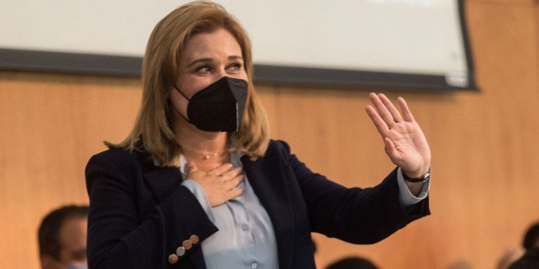 María Eugenia Campos, gobernadora electa de Chihuahua, acordó con el Presidente Andrés Manuel López Obrador trabajar de manera coordinada temas de migración, pobreza y seguridad en Chihuahua.