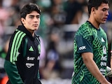 Gilberto Mora durante un partido con la Selección Mexicana.