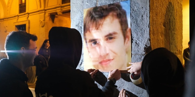 El joven de 24 años fue atacado con arma blanca tras una discusión