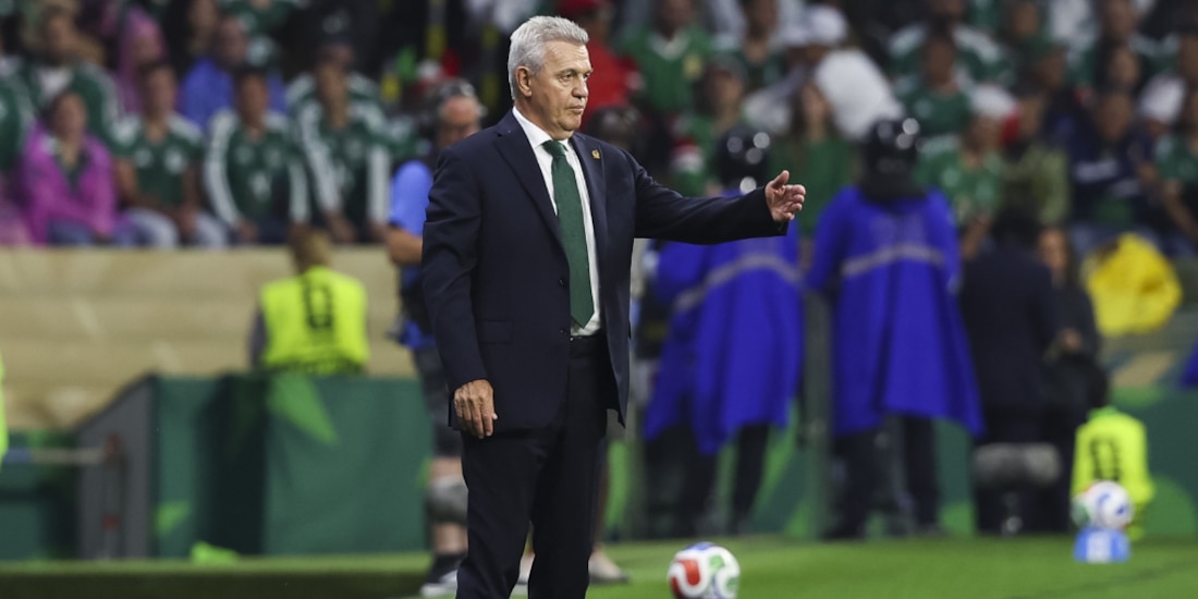 Javier Aguirre no está de acuerdo con el cambio de horario.