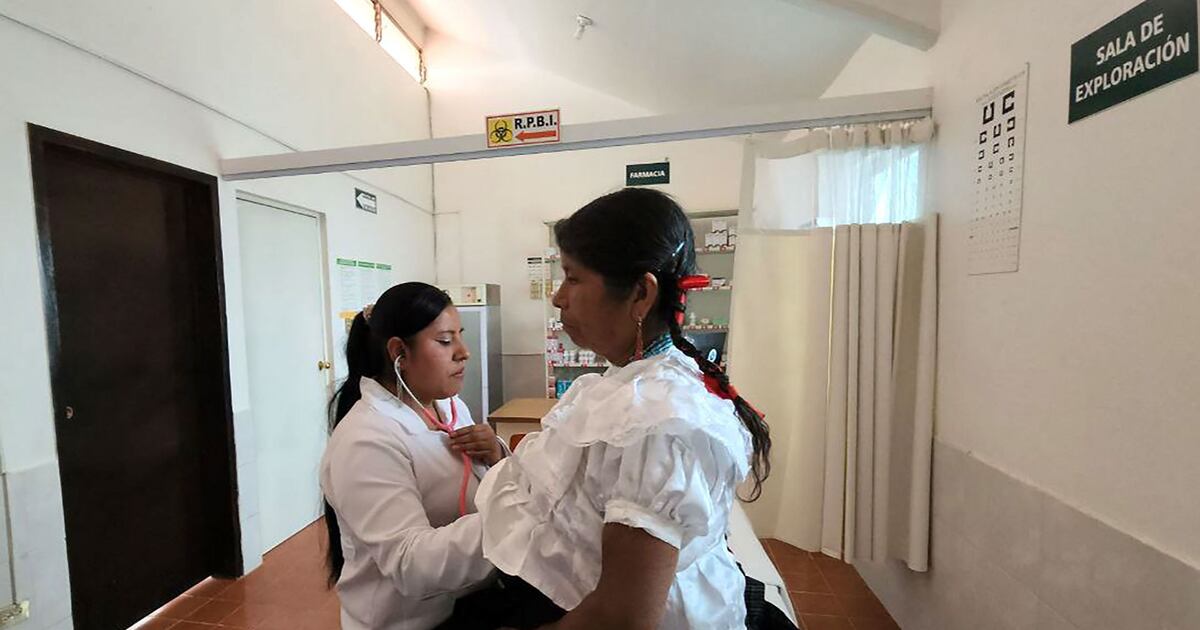 Mujeres en la vanguardia de la salud: 38% del personal del SNI son mujeres