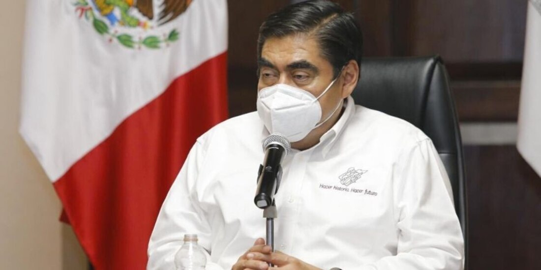 El gobernador del estado de Puebla, Miguel Barbosa, el 2 de julio de 2020.