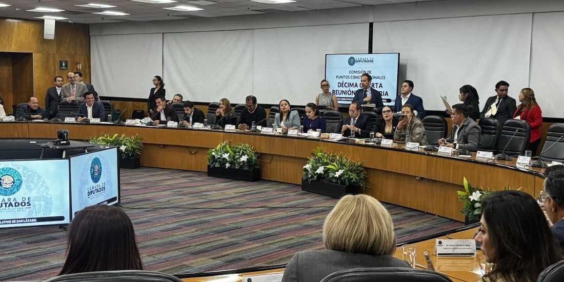 Reforma cerraría Presidencia y gubernaturas a candidatos con doble nacionalidad