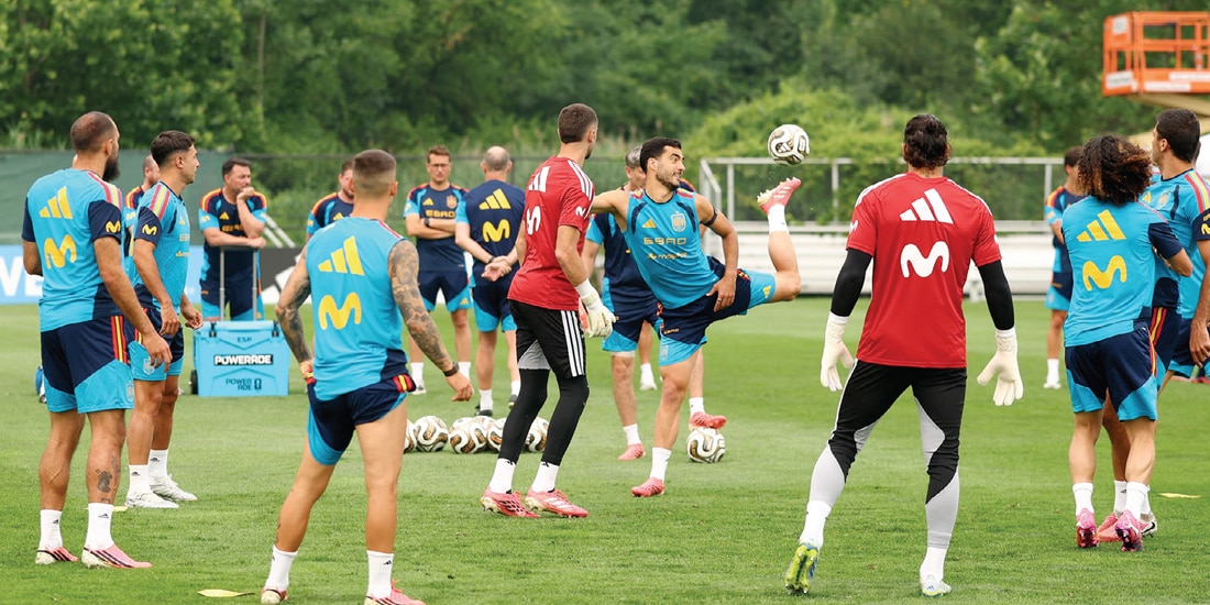 JUGADORES de La Roja durante su práctica de ayer en Melanie Lane Training Grounds, East Hanover, Nueva Jersey