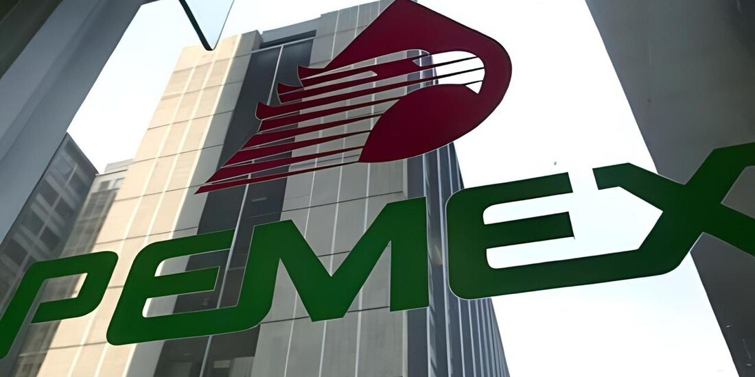 Reportan que Pemex alista despido de casi 3 mil empleados de confianza