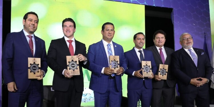 El gobernador mencionó que el ecosistema favorable para la inversión se logra a partir de la infraestructura carretera, ferroviaria y aérea.