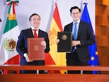 En la fotografía, el canciller Roberto Velazco y el ministro de Asuntos Exteriores de España, José Manuel Albares.