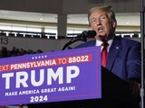 El aspirante a la candidatura republicana y expresidente Donald Trump habla en un acto de campaña, 29 de julio de 2023, en Erie, Pennsylvania. Trump comparece el jueves 3 de agosto de 2023 ante un juez federal para responder a cargos de que intentó anular los resultados de la elección presidencial de 2020.