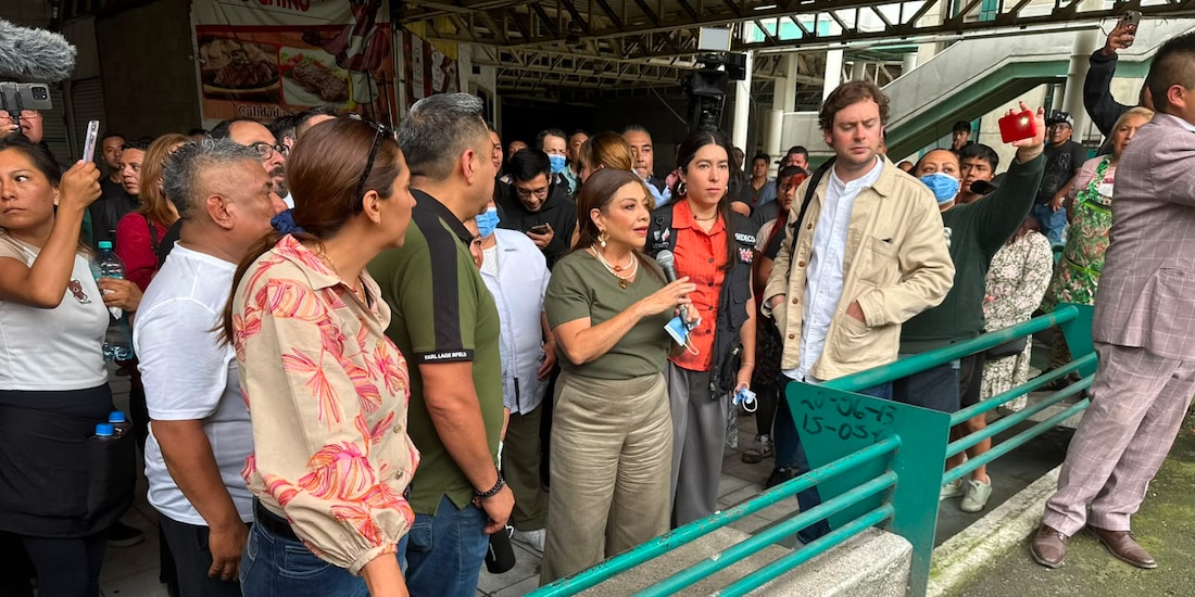 La Jefa de Gobierno, Clara Brugada, durante un recorrido en inmediaciones de La Merced, el 11 de agosto de 2026.
