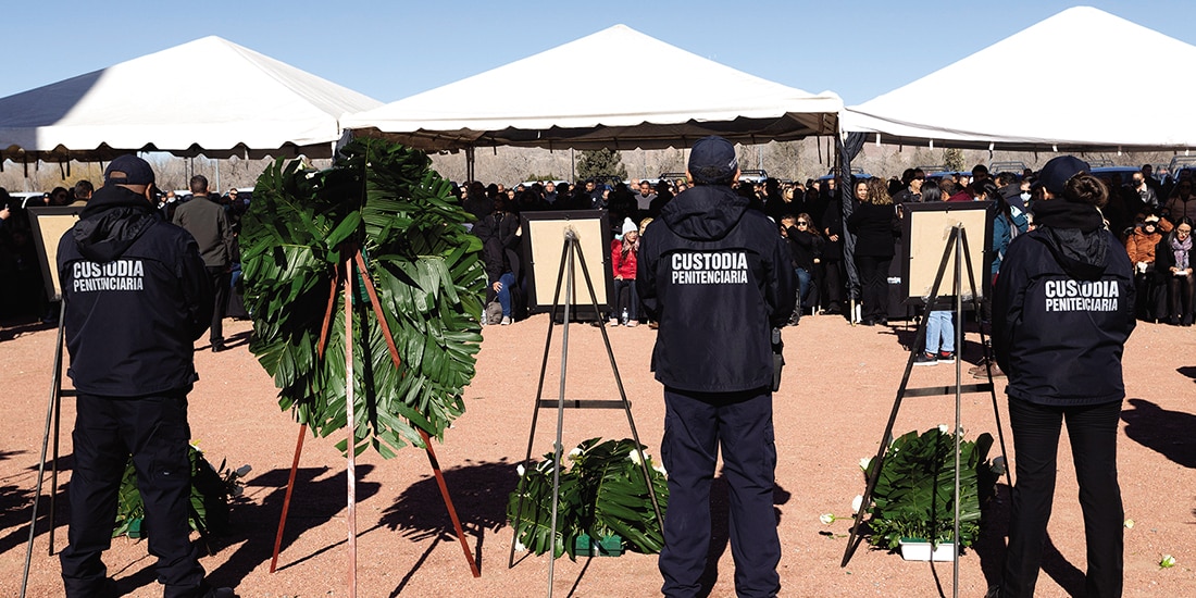 Realizan honores a los 10 custodios que murieron en un motín del Cefereso de Chihuahua, el 4 de enero del 2023.