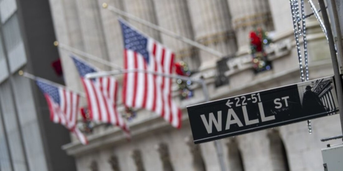El Promedio Industrial Dow Jones bajaba 2.62 por ciento, a 26,282.51 unidades
