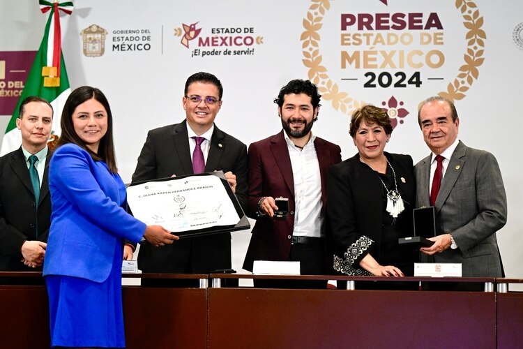 Ocho mujeres fueron reconocidas con la Presea Estado de México 2024.
