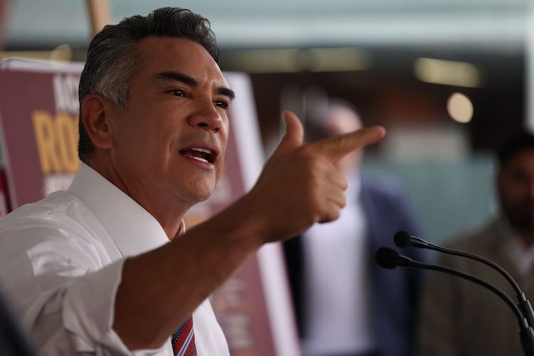 Alejandro Moreno Cárdenas, coordinador y presidente nacional del Partido Revolución Institucional (PRI)