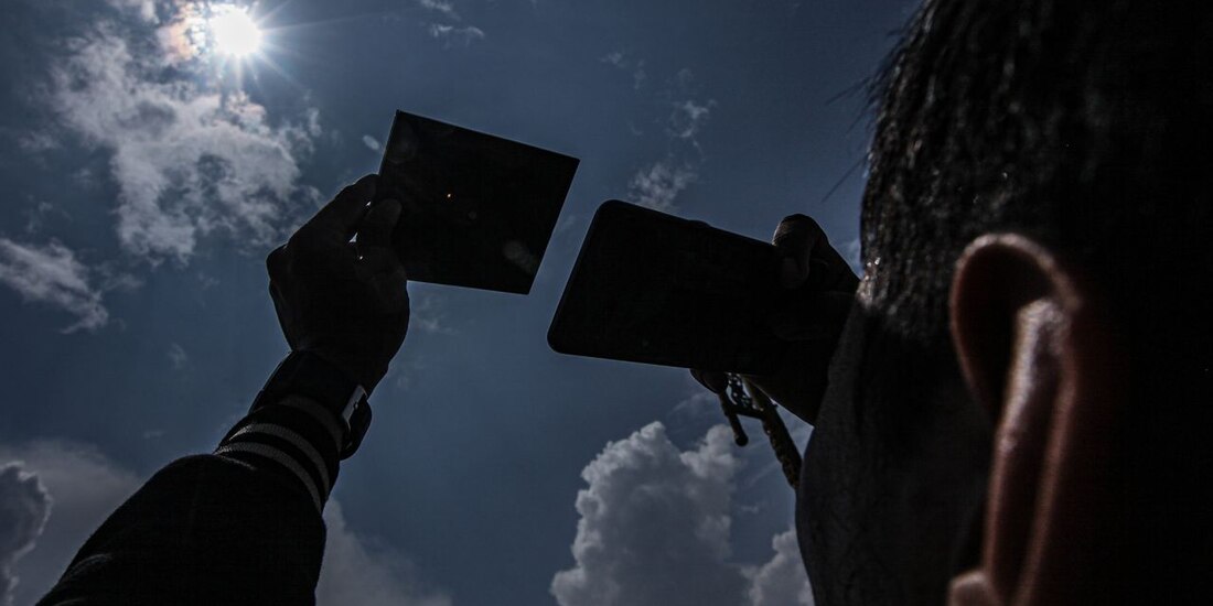 Objetos no recomendables para ver un eclipse solar.