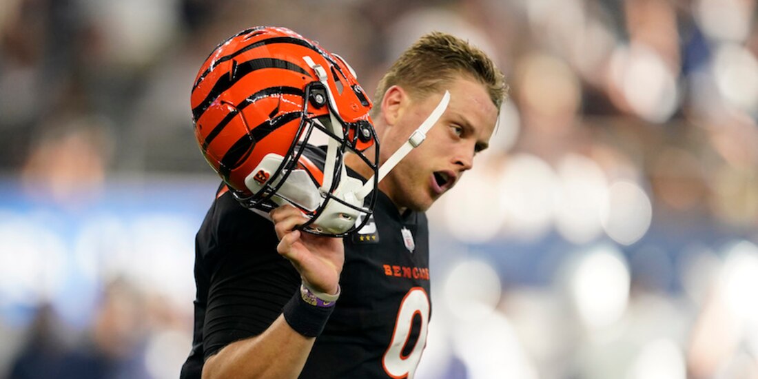 Joe Burrow en un juego de temporada con los de Cincinnatti.