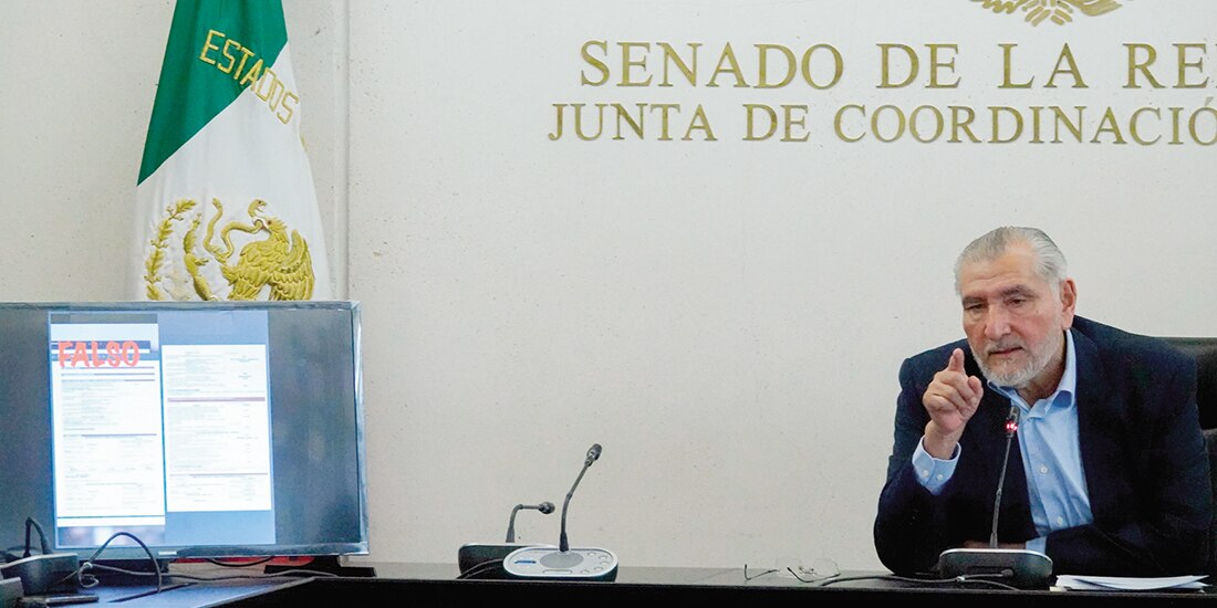 El presidente de la Jucopo en el Senado, Adán Augusto López, ayer, en conferencia de prensa.