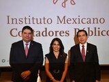 Dirigentes del Instituto Mexicano de Contadores Públicos, en conferencia de prensa