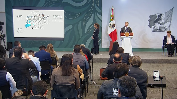 El Secretario de Seguridad federal en la conferencia de Sheinbaum Pardo.