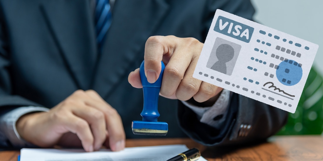 Imagen temática sobre el tema de visas estadounidenses.