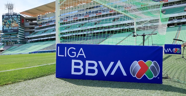 Progol es una quiniela de nueve partidos de futbol nacional e internacional.