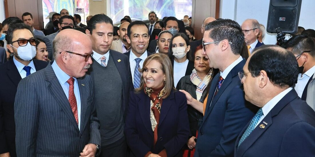 La gobernadora Lorena Cuéllar, ayer, al inaugurar el foro.