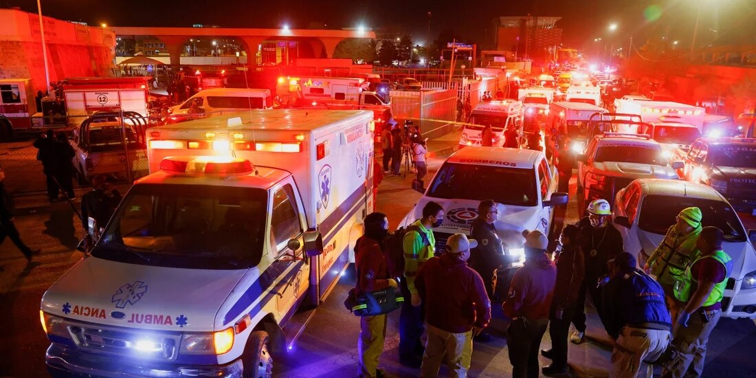 Los migrantes siguen hospitalizados luchando por su vida tras el incendio.