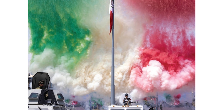ELEMENTOS de la Defensa, ayer, durante
el desfile por la Independencia