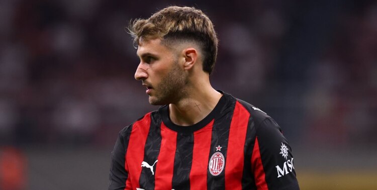 Santiago Giménez es elegido por Massimiliano Allegri para ser titular ante el Lecce.