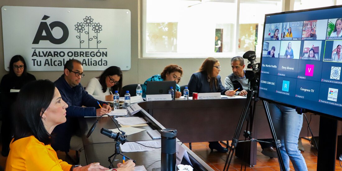 La alcaldesa de Álvaro Obregón, Lía Limón, Durante la mesa de trabajo con integrantes del Congreso de la CDMX para el análisis del Paquete Económico 2023.