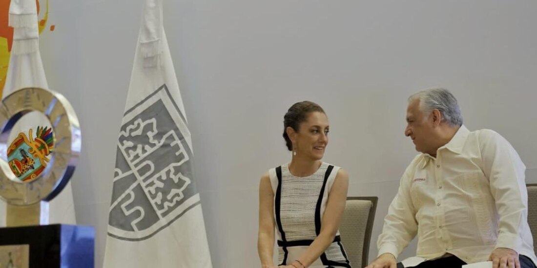 Claudia Sheinbaum y Miguel Torruco, en conferencia en Acapulco, ayer.