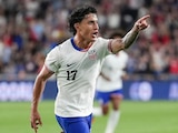 Alejandro Zendejas en un partido con Estados Unidos.