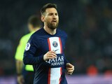 Lionel Messi corre durante un partido del PSG en la Ligue 1.