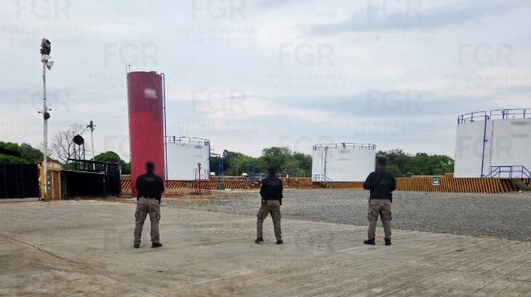Aseguramiento de 256 mil litros de hidrocarburo en Veracruz.
