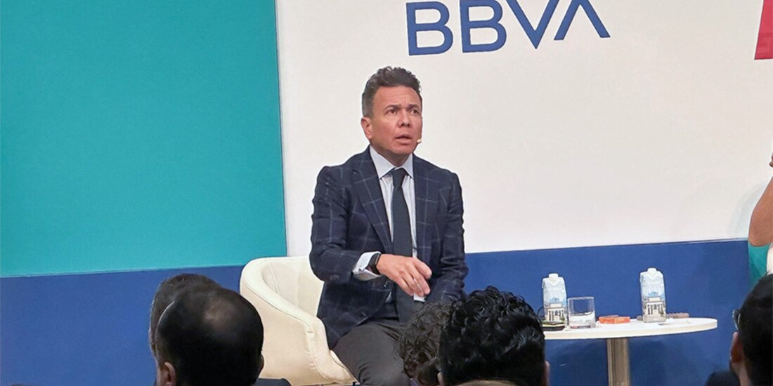 EL GOBERNADOR Pablo Lemus, en el Foro BBVA, ayer.