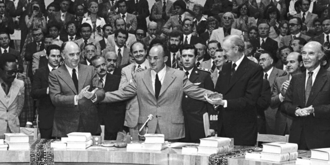 Luis Echeverría durante la inauguración del Centro de Estudios Económicos y Sociales del Tercer Mundo.