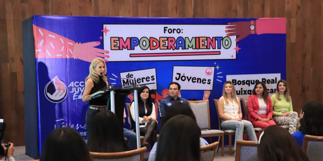 La alcaldesa Romina Contreras llama a las mexiquenses a integrarse en la sociedad para ganar más espacios en la política.