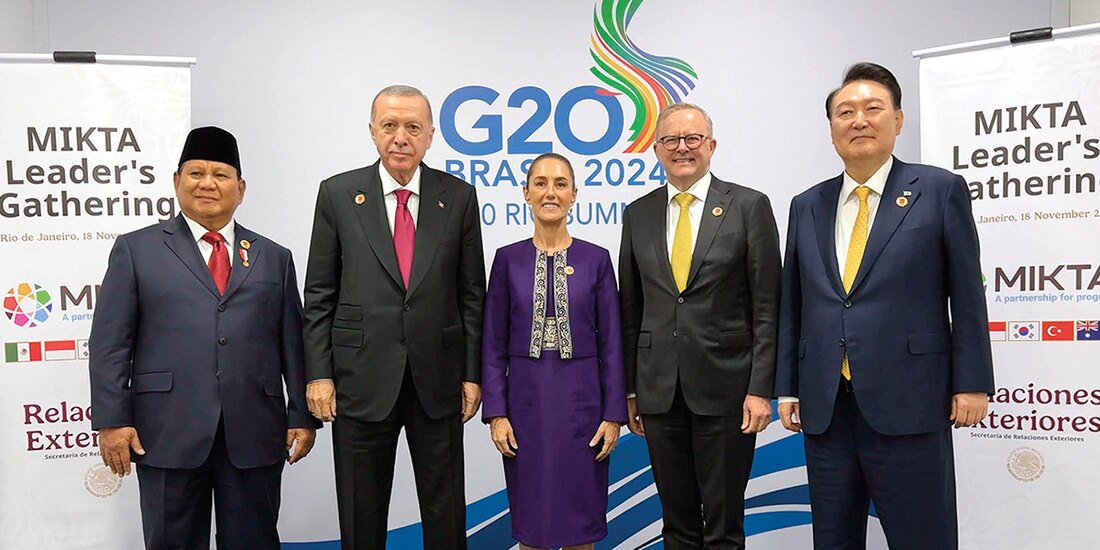 Claudia Sheinbaum con líderes de Indonesia, Turquía, Australia y Corea del Sur, ayer.