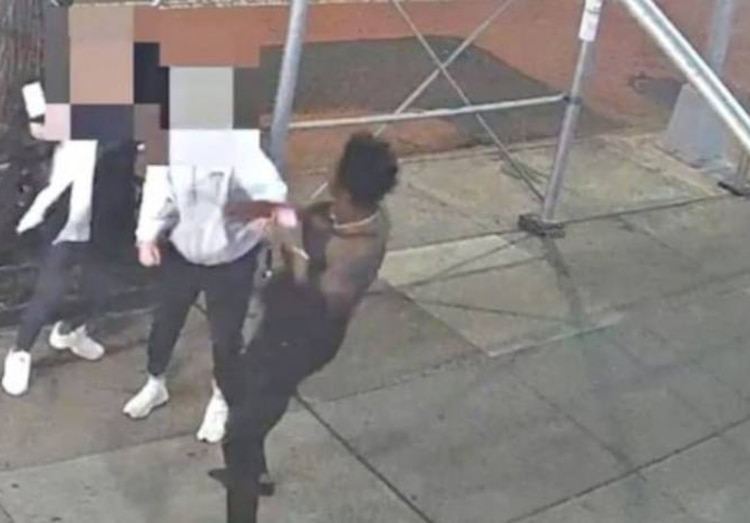 Agresión con martillo en Nueva York contra mujer asiática