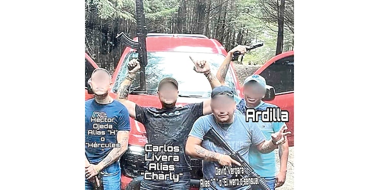 La detención del criminal provocó el cierre de vialidades y enfrentamientos contra la Fiscalía Regional Oriente. Un elemento resultó herido en el acto.
