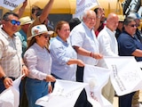 El secretario de Infraestructura, Comunicaciones y Transportes, Jesús Esteva Medina, supervisó el despliegue de la maquinaria sobre el tramo estatal.