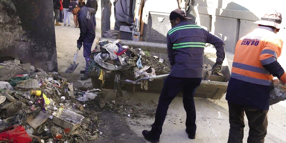 Jornada de limpieza en la Avenida Internacional, el fin de semana.