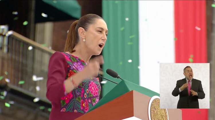 Claudia Sheinbaum en el Zócalo por su Primer Informe de Gobierno
