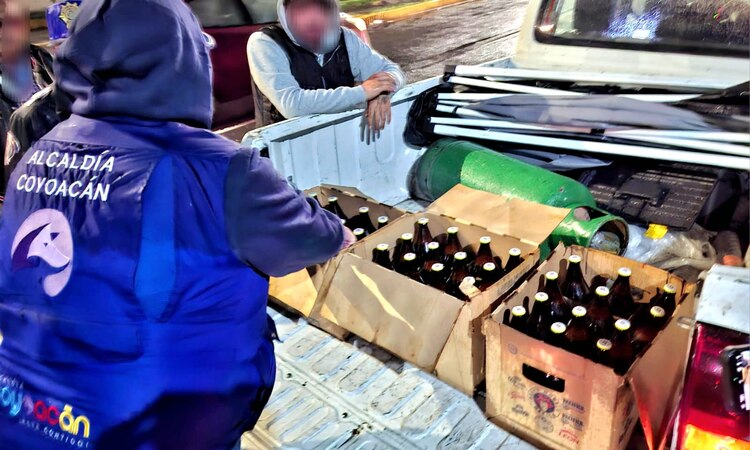 Guardia Nacional y Escudo Coyoacán participan en operativos contra venta ilegal de alcohol.