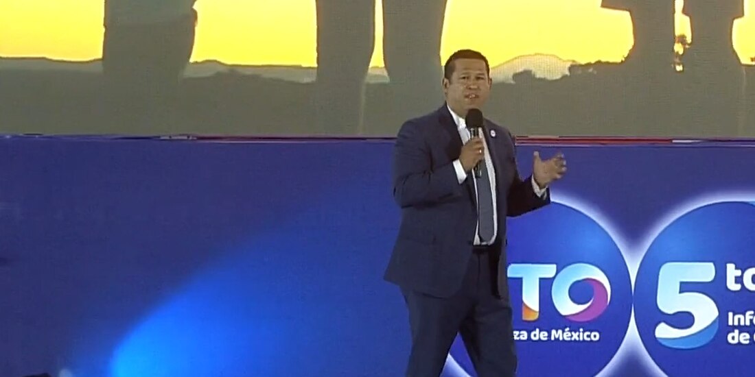 El gobernador de Guanajuato, Diego Sinhue Rodríguez Vallejo, durante la presentación de su Quinto Informe de Gobierno.