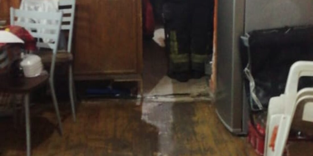 Una persona resultó con quemaduras de primer grado tras una explosión de gas LP