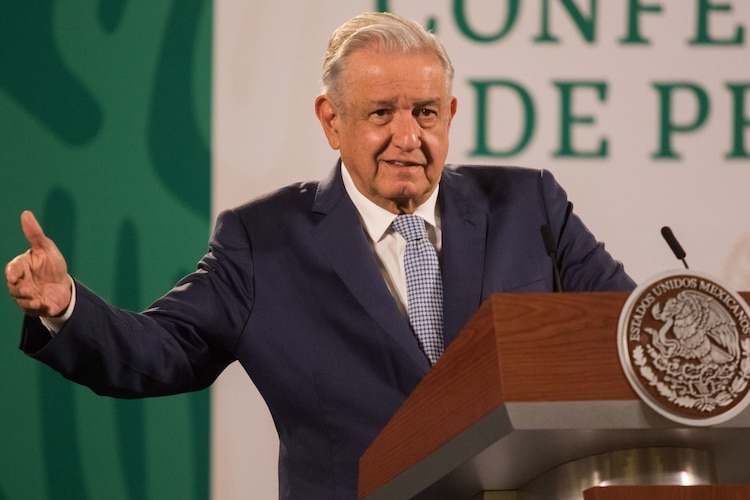 El Presidente Andrés Manuel López Obrador (AMLO), en la conferencia matutina de cada mañana en el salón Tesorería del Palacio Nacional.