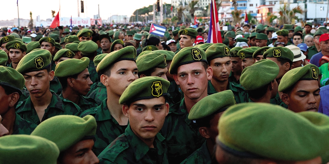 Fuerzas Armadas Revolucionarias de Cuba protestan contra políticas de EU, el 22 de mayo.